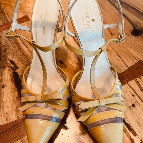 KATE SPADE NY ITALY 7.5B VERO CUOIO Yellow Patent Strappy Heels PUMPS - Picture 8 of 11